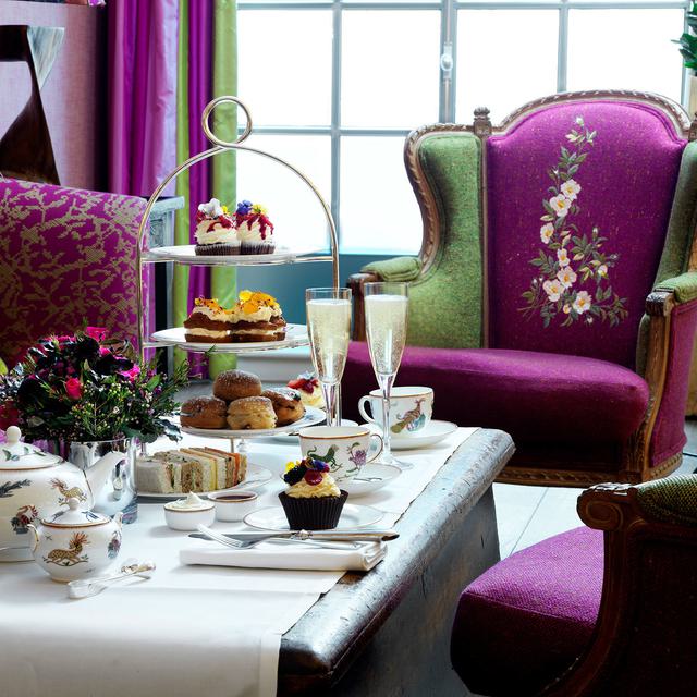 Firmdale Soho Hotel Chelsea Textiles handembroidery 01