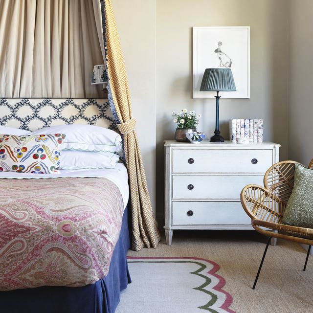 Salvesen Graham Gus040 Tro028