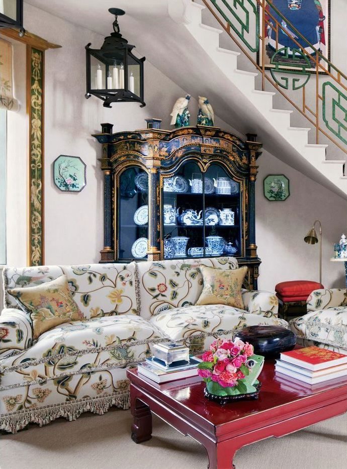 Valentino French Chateau 01